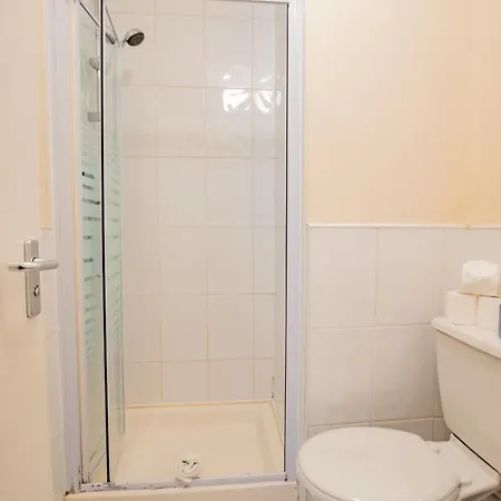Stylish 4br In The Heart Of 아파트 Limerick Junction