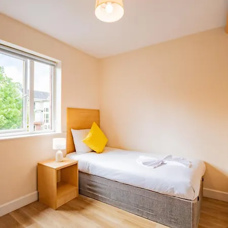 아파트 Stylish 4br In The Heart Of Limerick Junction